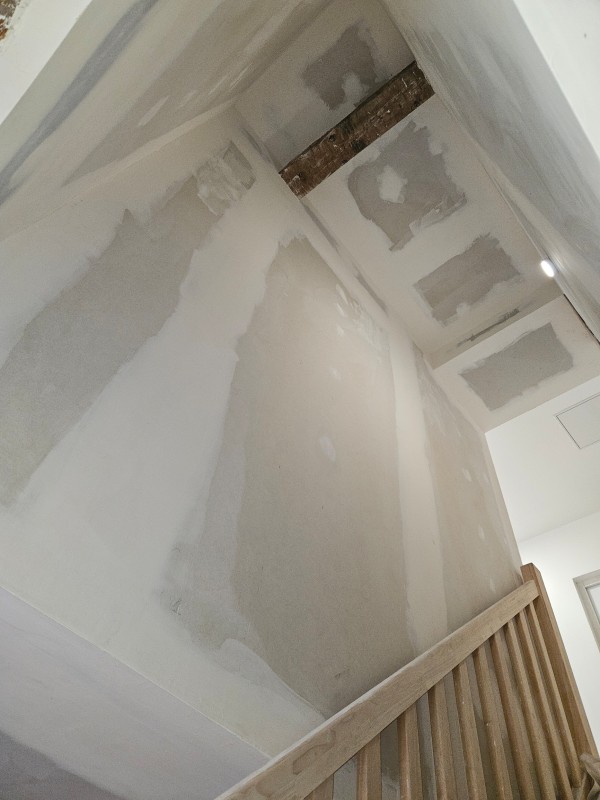  rénovation complète des peintures intérieures d'un hall de couloir  à Rabastens