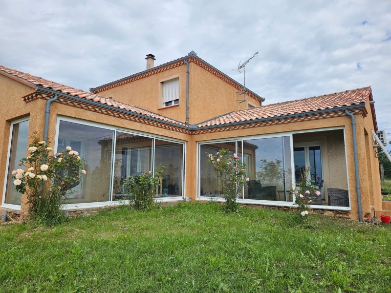 Nettoyage de toiture et de façade d'une maison avec des produits rénovateurs d'Alep à Albi 