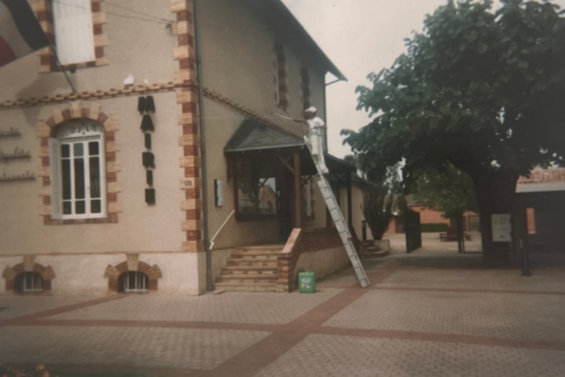 Ravalement de façade de Mairie à Couffouleux dans le Tarn